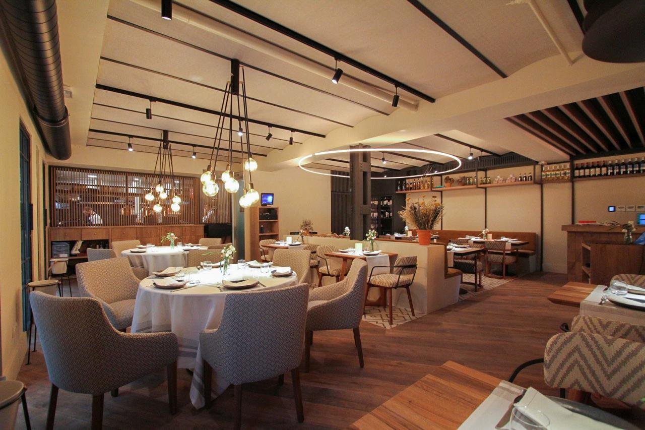Restaurante en Retiro: Sa Brisa Madrid, Tu Oasis Mediterráneo junto al Parque